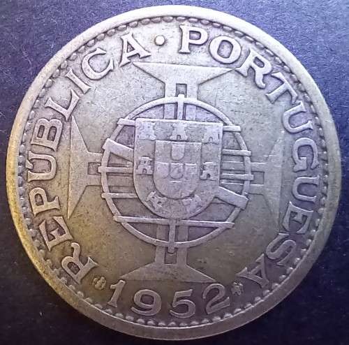 1952 Mozambique silver 2 Escudos