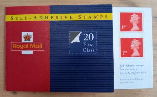 1993 Great Britain self-adhesive Machin FDC + unused stamp booklet of 20 in presentation folder