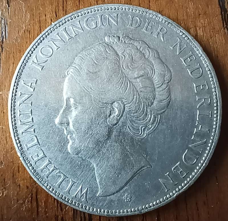 Netherlands silver 2 1/2 Gulden 1930