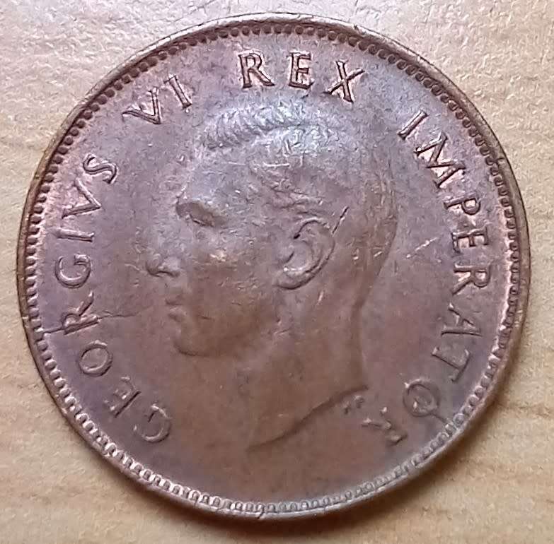 1943 farthing aUNC toned cracked die