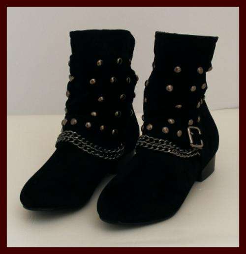 *R1* - BLACK BOOTS WITH STUDS AND CHAINS - SIZE 6