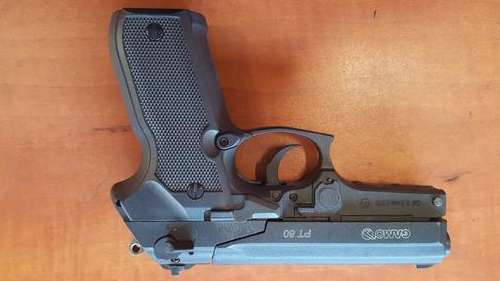 gamo pt-80 4.5mm co2 pellet pistol (leaking)