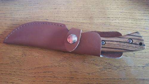 Fixed Blade 0100 Hunting Knife with Leather Sheath