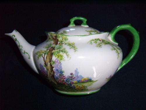 VINTAGE ROYAL ALBERT - GREENWOOD TREE PAT