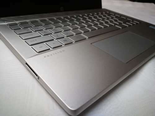 HP Pavilion - Intel 8th Gen - 8GB - 256GB SSD - 14" FHD - Backlit Keyboard