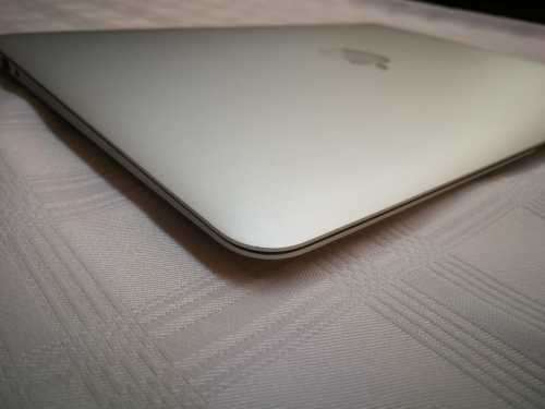 Powerful MacBook Air "Core i5" 1.8 13inch (2017 model) - 8GB - 128GB - 3 Months warranty