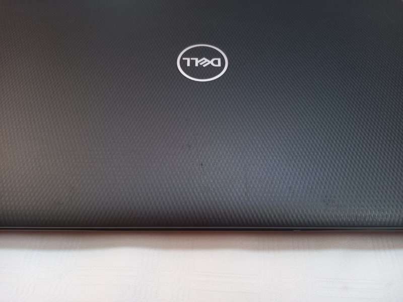 Dell Inspiron - i7 8th Gen - 16GB DDR4 - 256GB SSD M.2 + 1TB HDD - 15.6" FHD