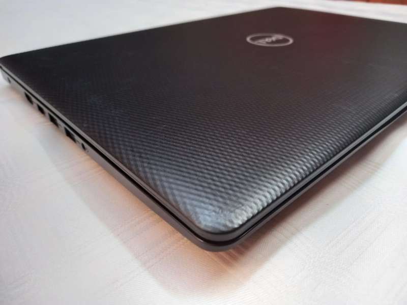 Dell Inspiron - i7 8th Gen - 16GB DDR4 - 256GB SSD M.2 + 1TB HDD - 15.6" FHD