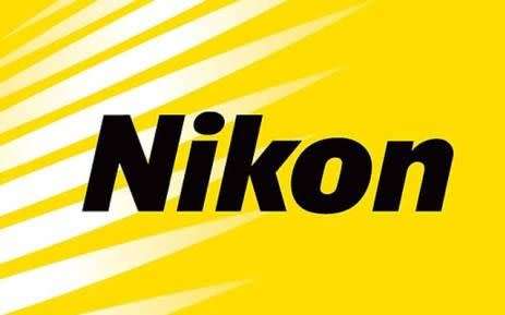 NIKON D80 Digital SLR CAMERA 10.2MP with lens, bag, charger and 2nd battery