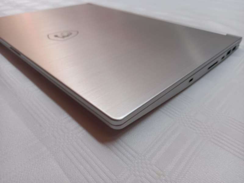 Powerful MSI Prestige Laptop with orginal Box - Intel i7 - 16GB DDR4 - 14" FHD