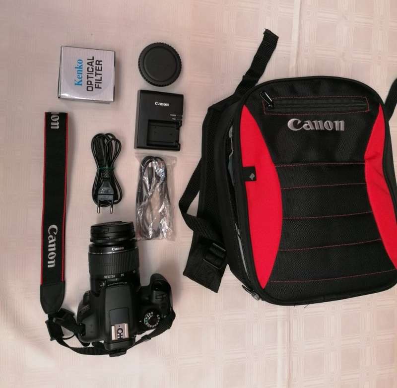 Canon 1300D Bundle - Almost new - only 700 photos taken with camera