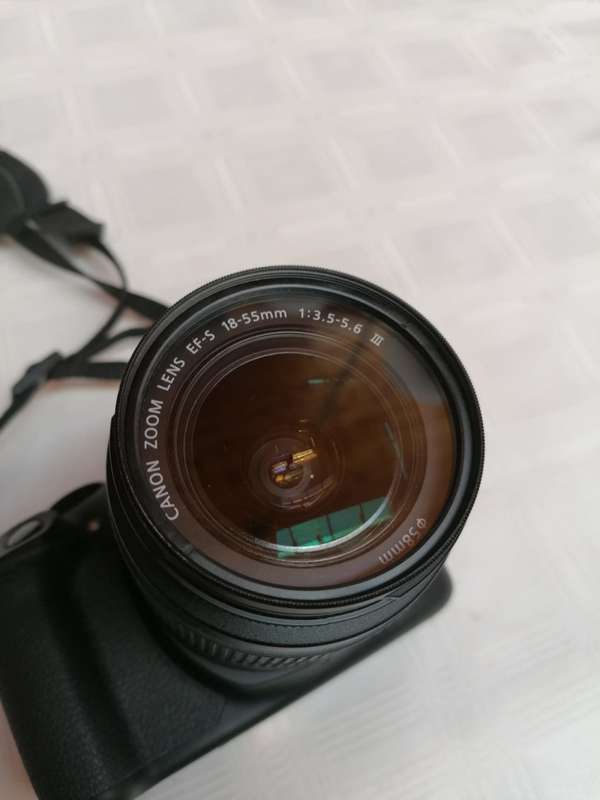 Canon 1300D Bundle - Almost new - only 700 photos taken with camera
