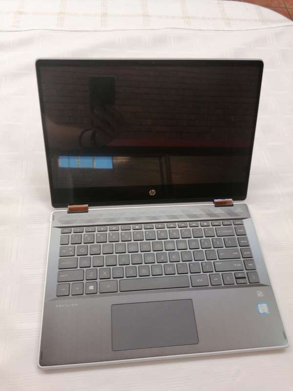 HP Pavilion x360 2 in 1 - Touch Screen - Intel 8th gen - 16GB DDR4 - 256GB SSD M.2