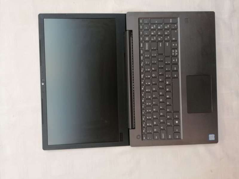 Lenovo IdeaPad V330 - Intel 8th Gen - 8GB - 1TB HDD - 15.6" FHD - Win 10 Pro