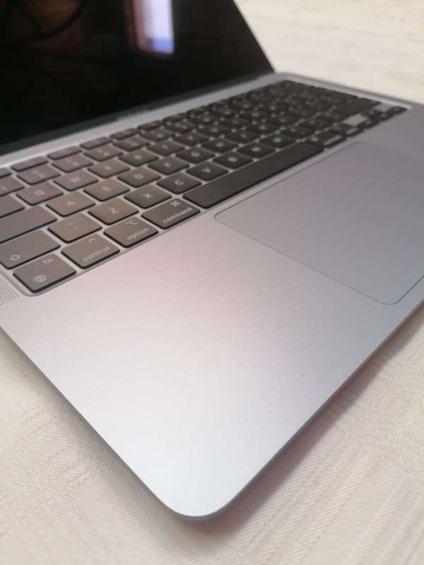 M1 Macbook Air 2020 - 256GB SSD - M1 - Mint Condition - With Box