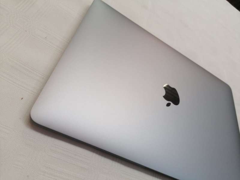 M1 Macbook Air 2020 - 256GB SSD - M1 - Mint Condition - With Box
