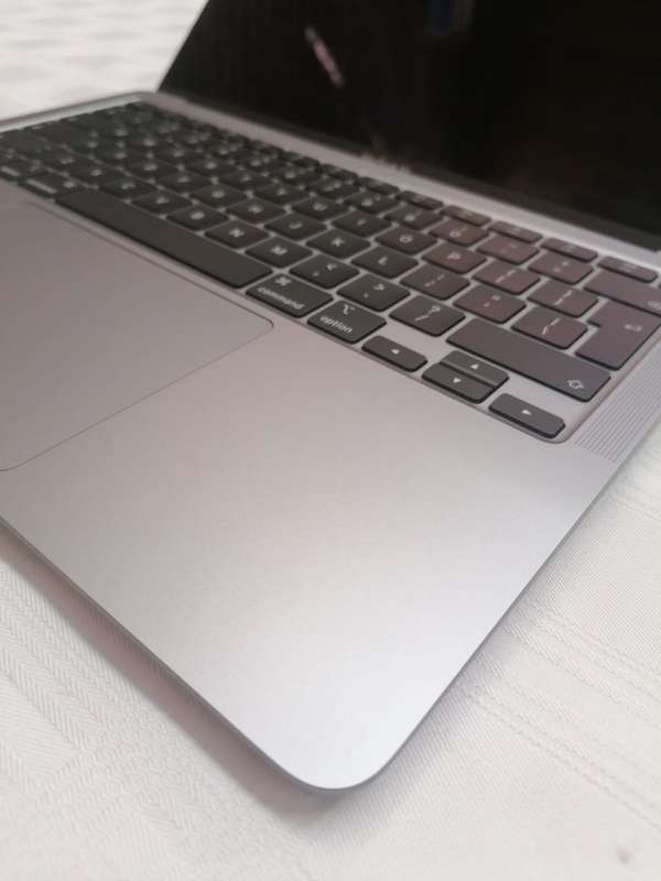 M1 Macbook Air 2020 - 256GB SSD - M1 - Mint Condition - With Box