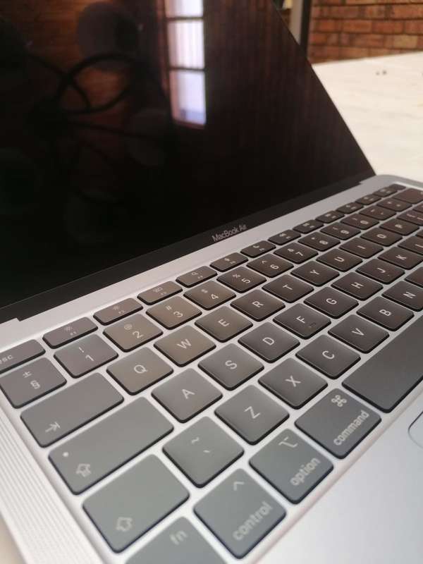 M1 Macbook Air 2020 - 256GB SSD - M1 - Mint Condition - With Box