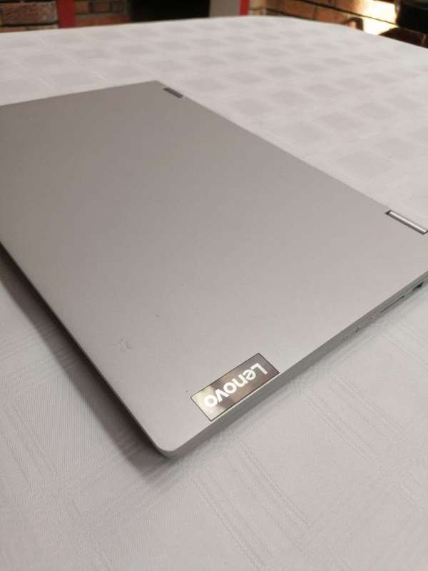 Lenovo Laptop 2 in 1 Laptop - Intel i5 10th gen - 512GB SSD - 14" FHD Touch Screen