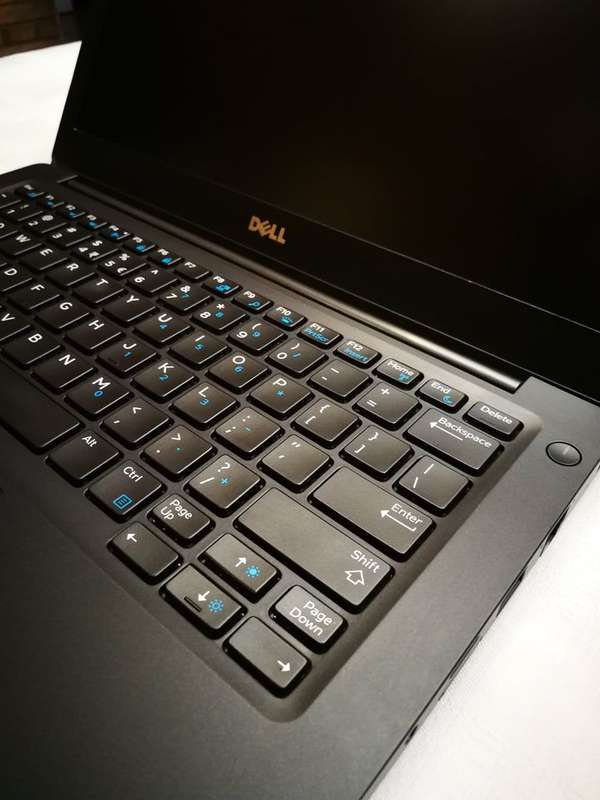 Dell Latitude 7280 - Intel i7 7th Gen - 16GB Memory - 256GB SSD - 12.5" FHD Display