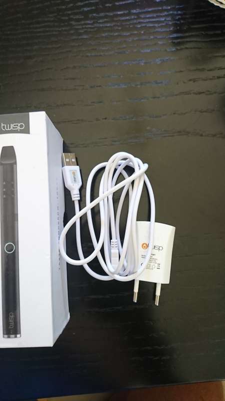 Twisp Edge plus 2x Twisp Flavours
