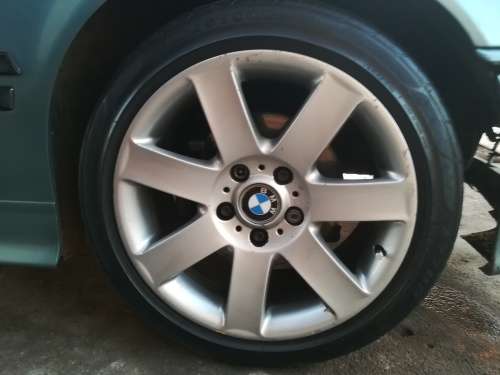 Bmw E46 17 inch mag wheels