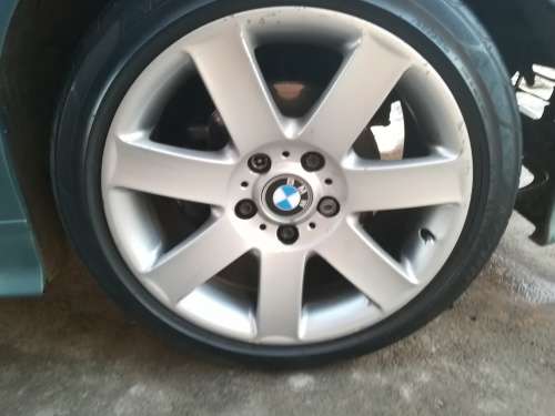 Bmw E46 17 inch mag wheels