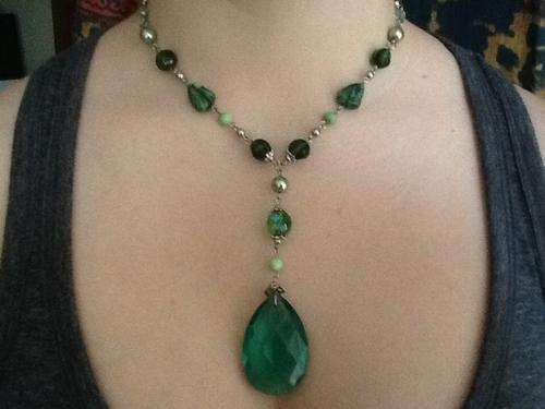SIMPLE BUT STUNNING NECKLACE