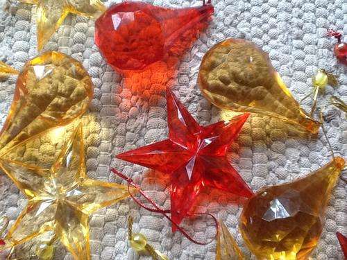 16 PIECE XMAS DECOR
