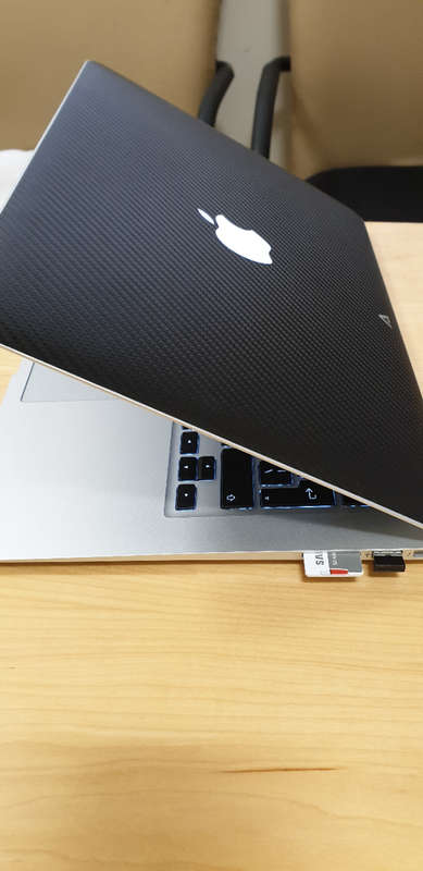 Apple Macbook Air 13" - 2017