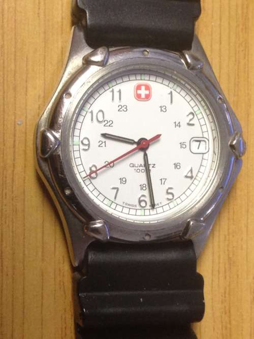 WENGER S.A.K. DESIGN MENS QUARTZ 100M WATCH