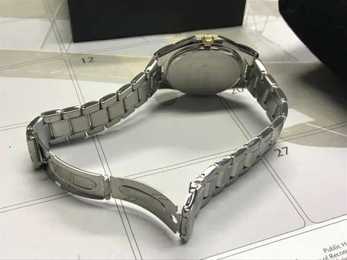 Seiko solar two tone V157-OAKO