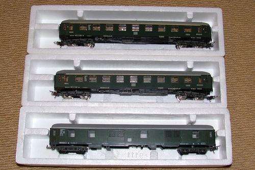 LIMA German Railways Passenger coach set - BNIB