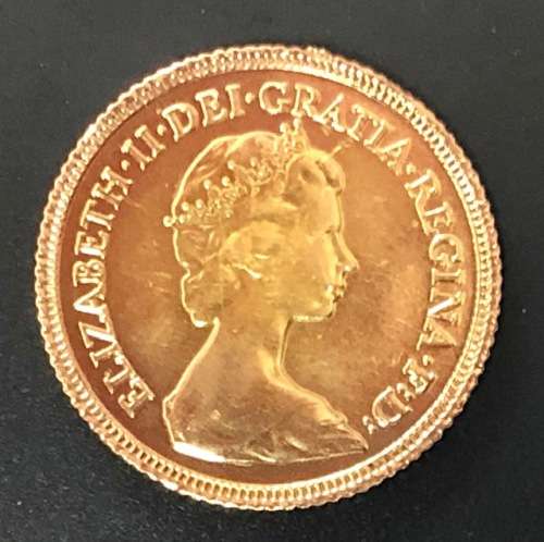 1982 Gold Half Sovereign Elizabeth II Decimal Head