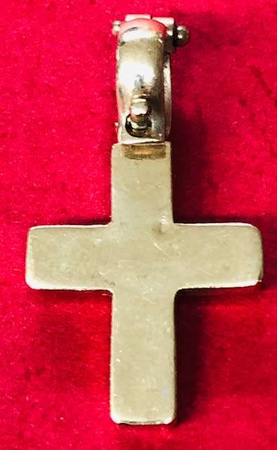 9ct Gold Pendant with stones 5.0 gram