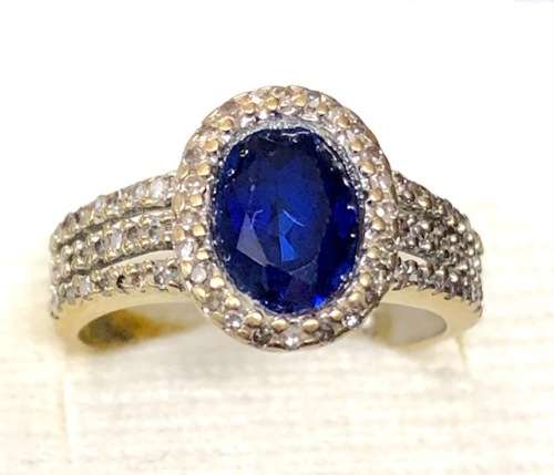 9ct Yellow Gold Ring - Blue Stone