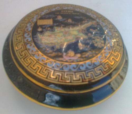 Very beautiful ROUND CERAMIC TRINKET BOWL, handmade in Greece in 24 k gold.