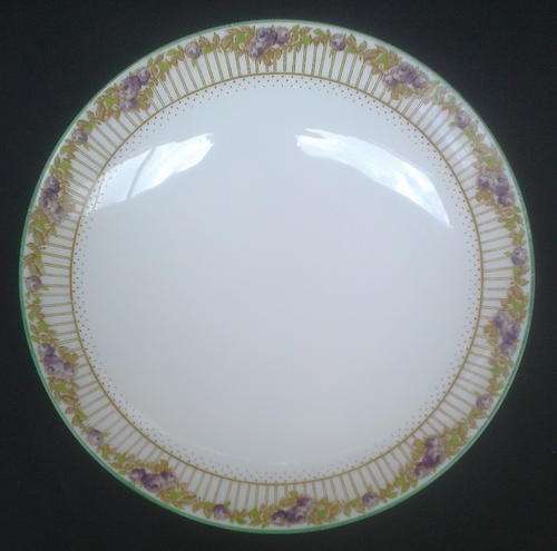 Antique ROYAL WORCESTER DINNER PLATE made in England c.1916. Very ornate rim.