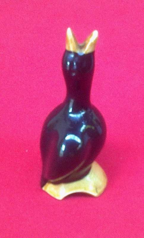 Unusual! PIE FUNNEL in shape of a "Blackbird".