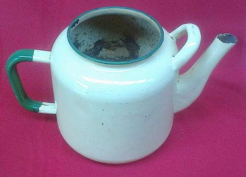 VINTAGE (Big) ENAMEL KETTLE (#22) - ideal to be used as utility container/planter.