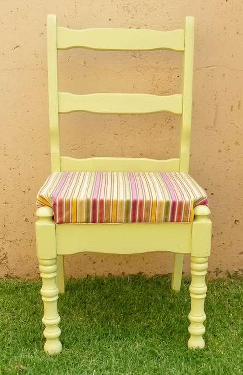 Beautiful OLD SOLID WOODEN HIGHBACK CHAIR. See guarantee.