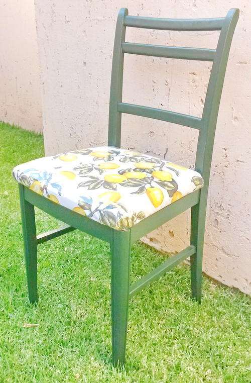 Vintage green WOODEN HIGHBACK CHAIR. See guarantee.