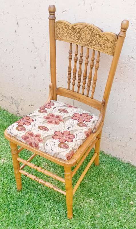 Beautiful antique (WALNUT?) COLONIAL CHAIR. See guarantee.