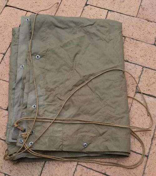 Vintage SA Army ground sheet (c.1970) in very good condition.