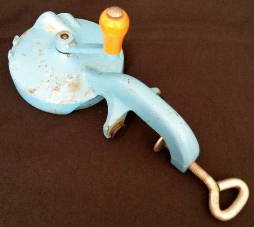 Vintage (Spong) bean slicer
