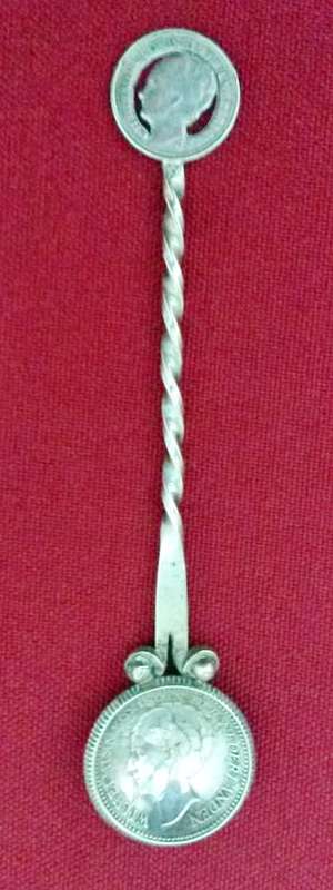 Very old and cute little solid silver (800) spoon (c.1929)