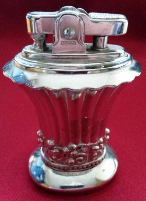 Vintage silver plated Ronson "Newport" table lighter