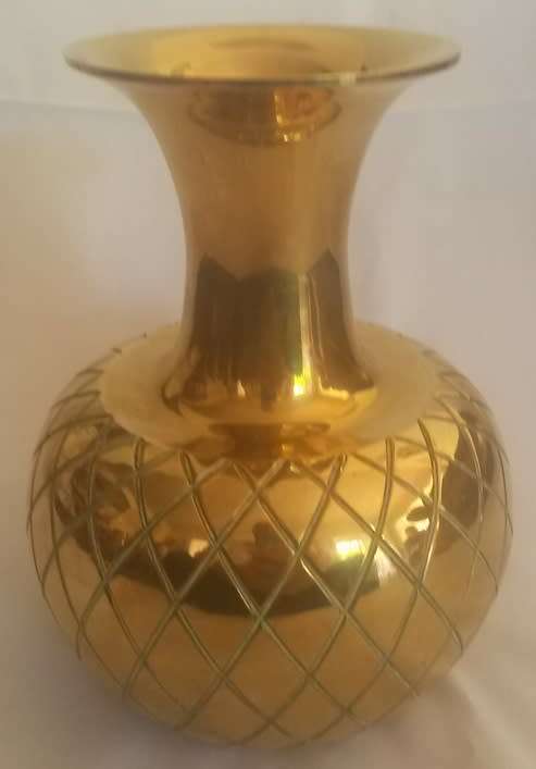 Lovely vintage "pineapple" brass vase