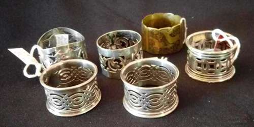 Vintage 5 x EPNS and 1 x brass napkin ring