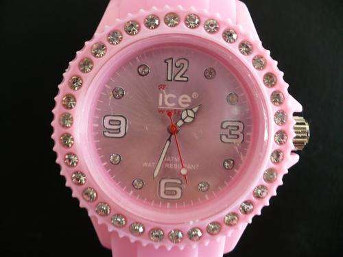 ICE WATCH THE KING OF BLING 30 meter water resistant